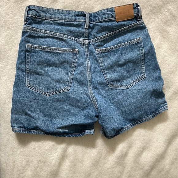 Weekday high rise shorts - Picture 2 of 2